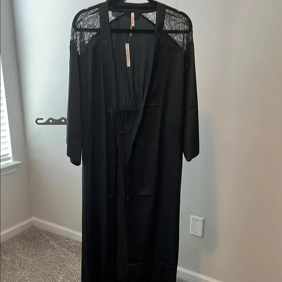 Soma Charcoal Lace Accent Robe